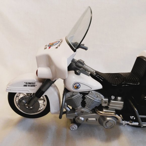 Vintage Funrise-1992 Metro Police Motorcycle 208-Real Voice, Sounds & Lights - Picture 4 of 15